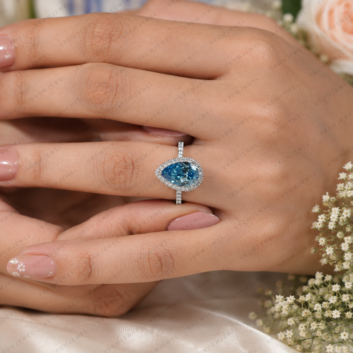 Blue Pear Shape Lab Grown Diamond Ring, 3 Carat Blue Diamond Engagement Ring, Pear Cut Halo Ring, Pavé Diamond Band, Blue Bridal Ring