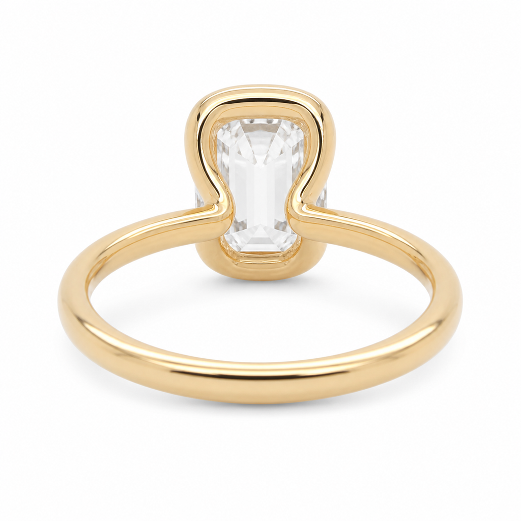 Old Mine Cushion Diamond Signet Ring, Vintage Style Lab Grown Diamond Ring, Antique Cushion Cut Gold Ring, Statement Signet Ring.