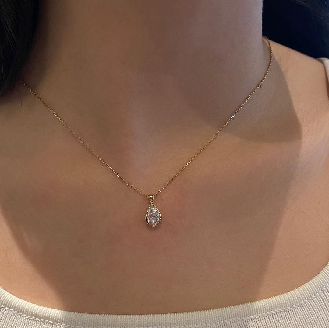 Bezel Pendant Pear Shaped | Lab Grown Diamond | 14K Yellow Gold Solitaire