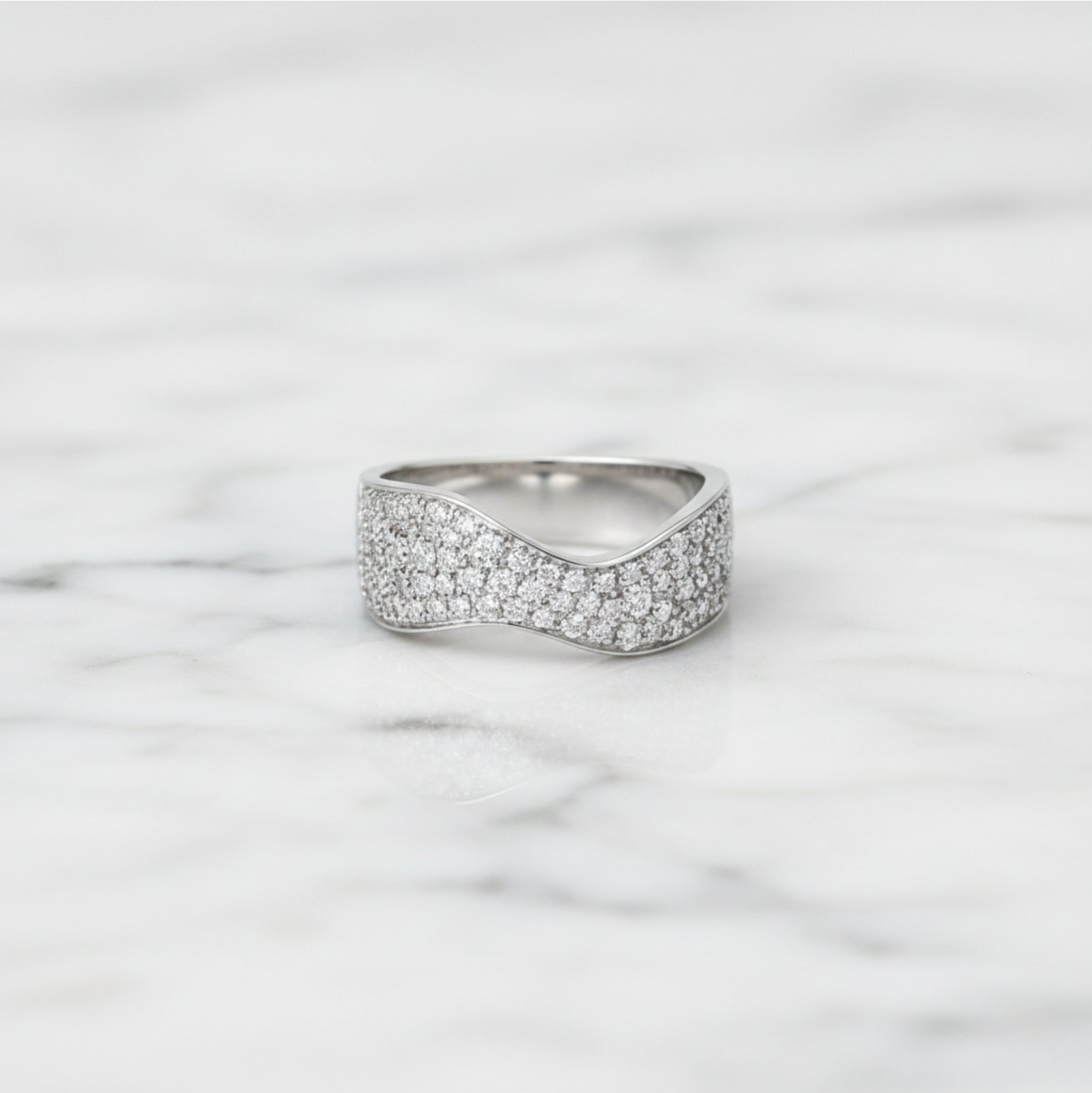 Wavy Pavé Ring Wide Curve Band | Lab Grown Diamond | 14K Yellow Gold