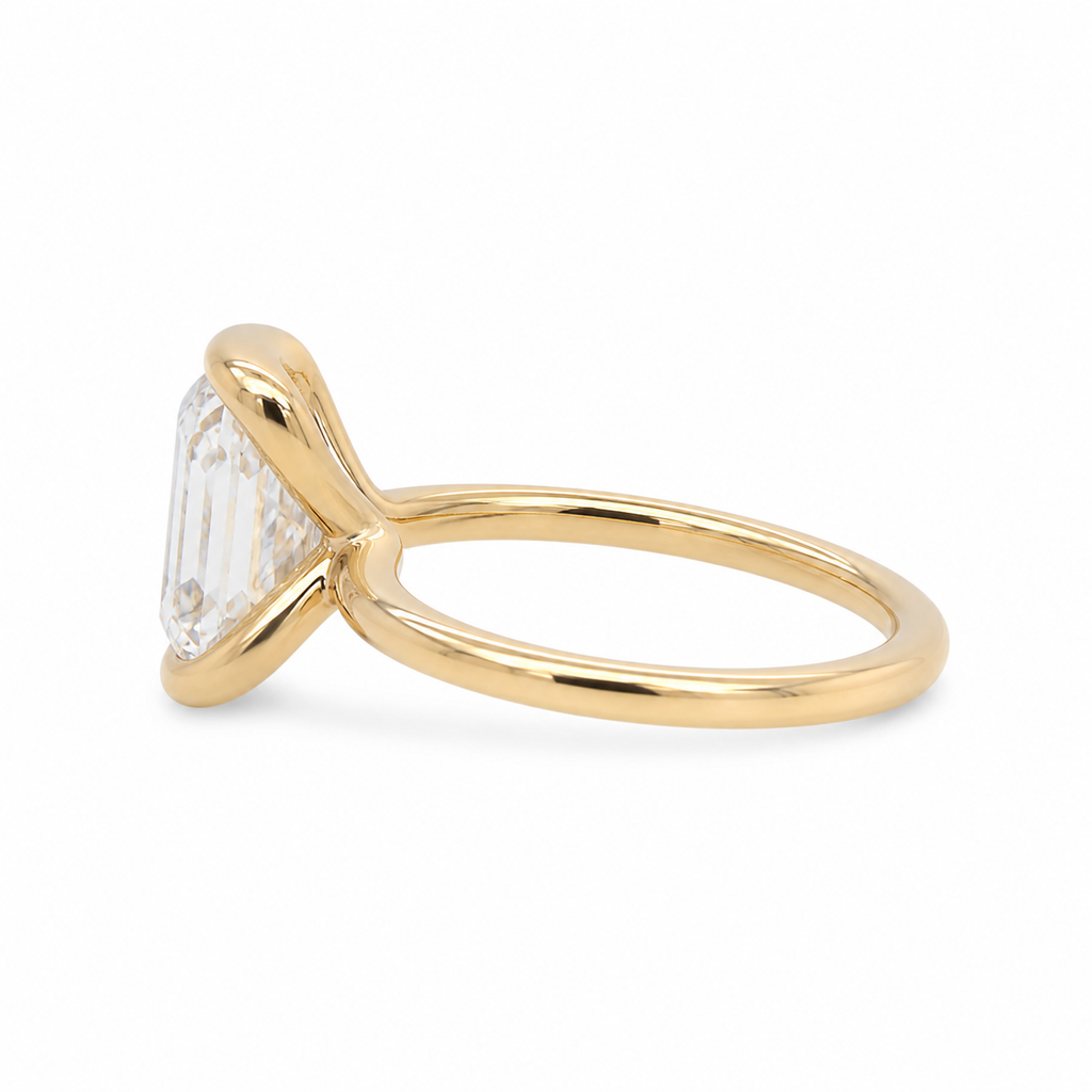 Old Mine Cushion Diamond Signet Ring, Vintage Style Lab Grown Diamond Ring, Antique Cushion Cut Gold Ring, Statement Signet Ring.