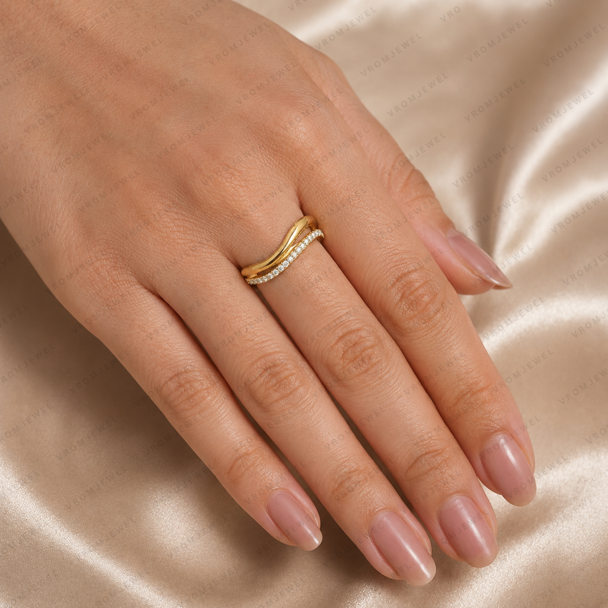 Double Wave Diamond Wedding Band | Lab Grown | 14K Gold | Stacking Ring
