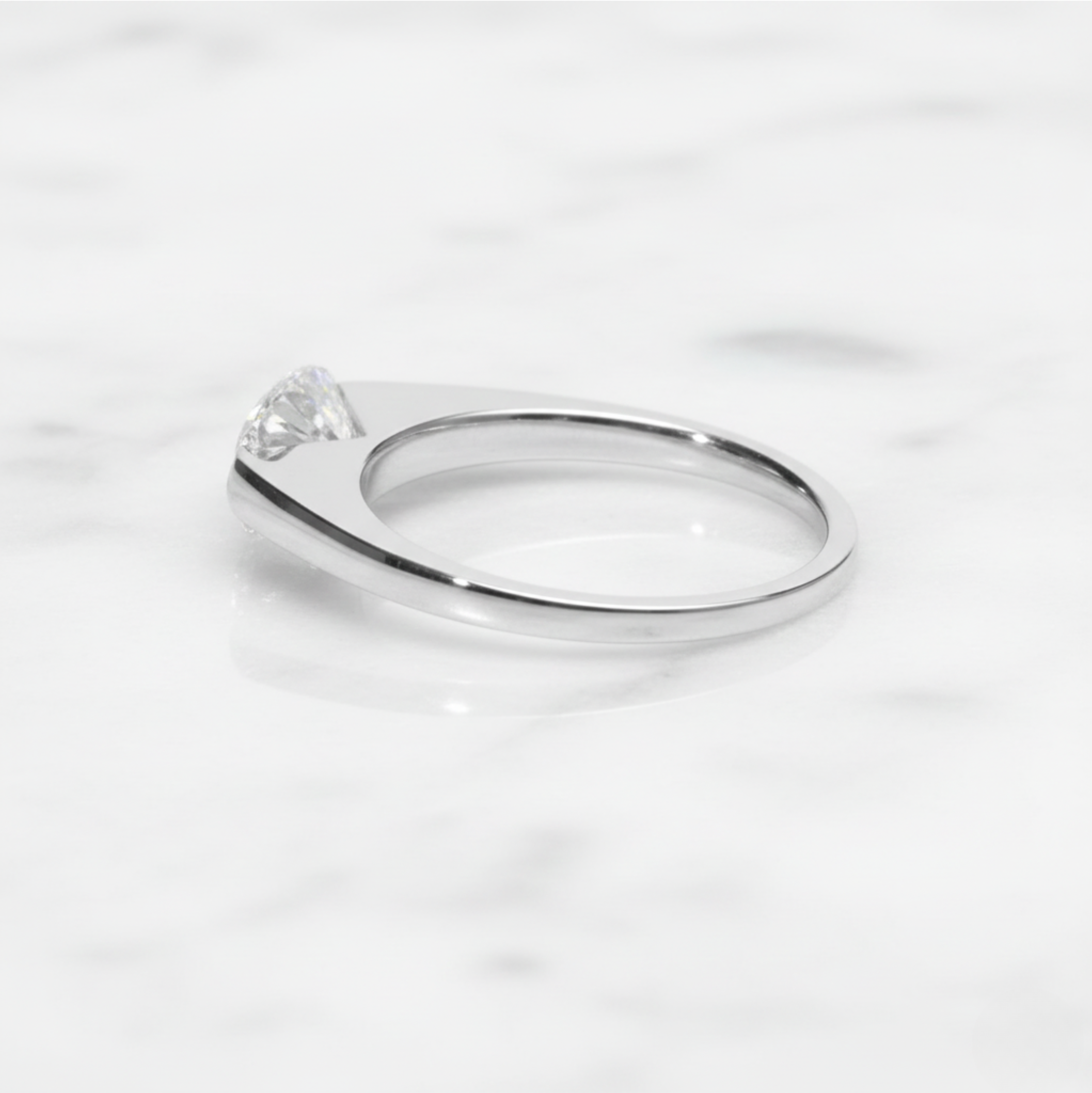 Modern Oval Cut East West Ring | Lab Grown Diamond | 14K Yellow Gold Sleek Style