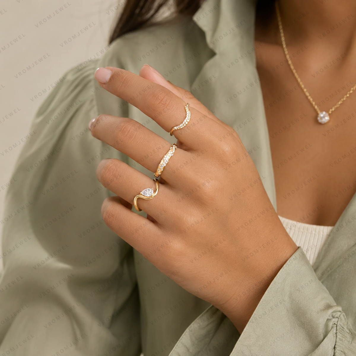 Pear Diamond Wave Engagement Ring | Lab Grown | 14K Gold Solitaire