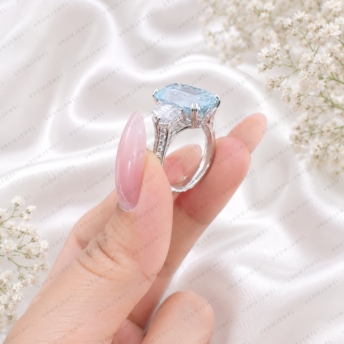 Blue Criss Cut Lab Grown Diamond Engagement Ring, 5 Carat Blue Diamond Ring, Criss Cut Statement Ring, Baguette Side Stones, Pavé Band