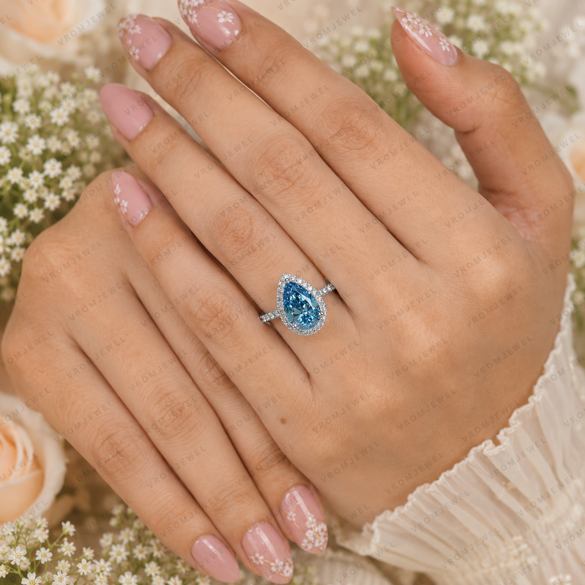 Blue Pear Shape Lab Grown Diamond Ring, 3 Carat Blue Diamond Engagement Ring, Pear Cut Halo Ring, Pavé Diamond Band, Blue Bridal Ring