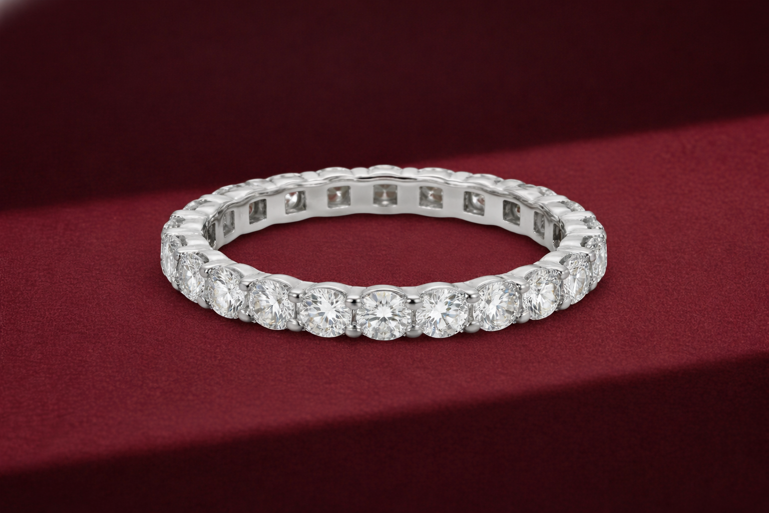 Round Diamond Stackable Band 1.50 Carat, Round Diamond Wedding Band, Pave Diamond Band, Stackable Gold Diamond Ring, Luxury Diamond Band