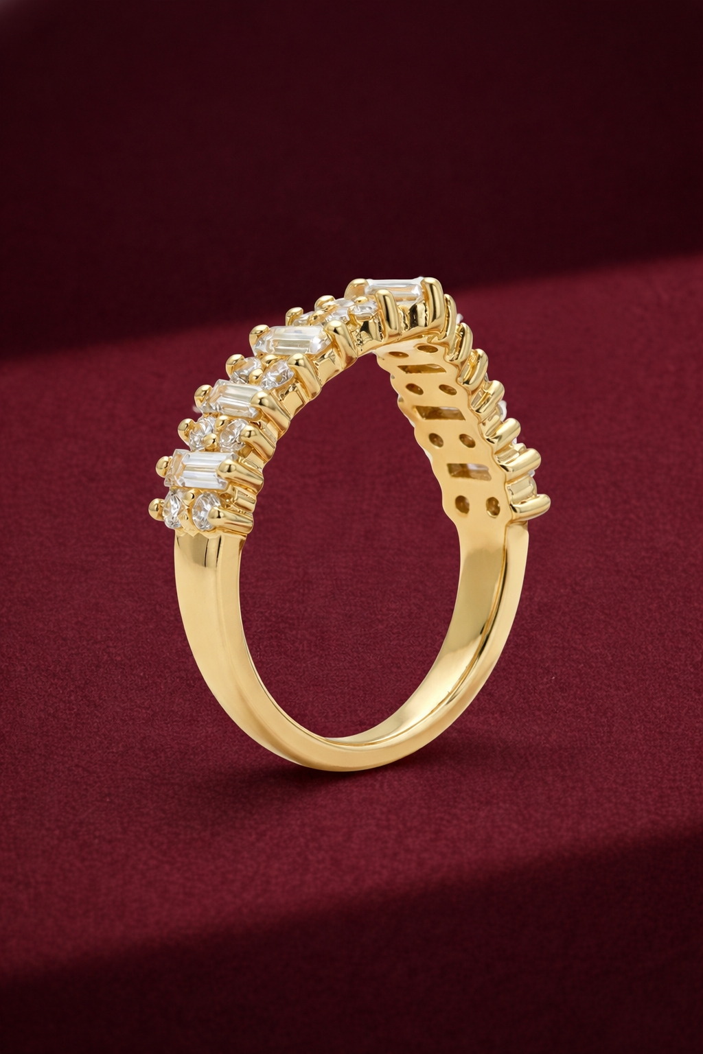 Chevron Diamond Band 1.35 Carat, Mixed Shape Diamond Band, V Shaped Wedding Band, Baguette and Round Diamond Ring, Stackable Gold Band