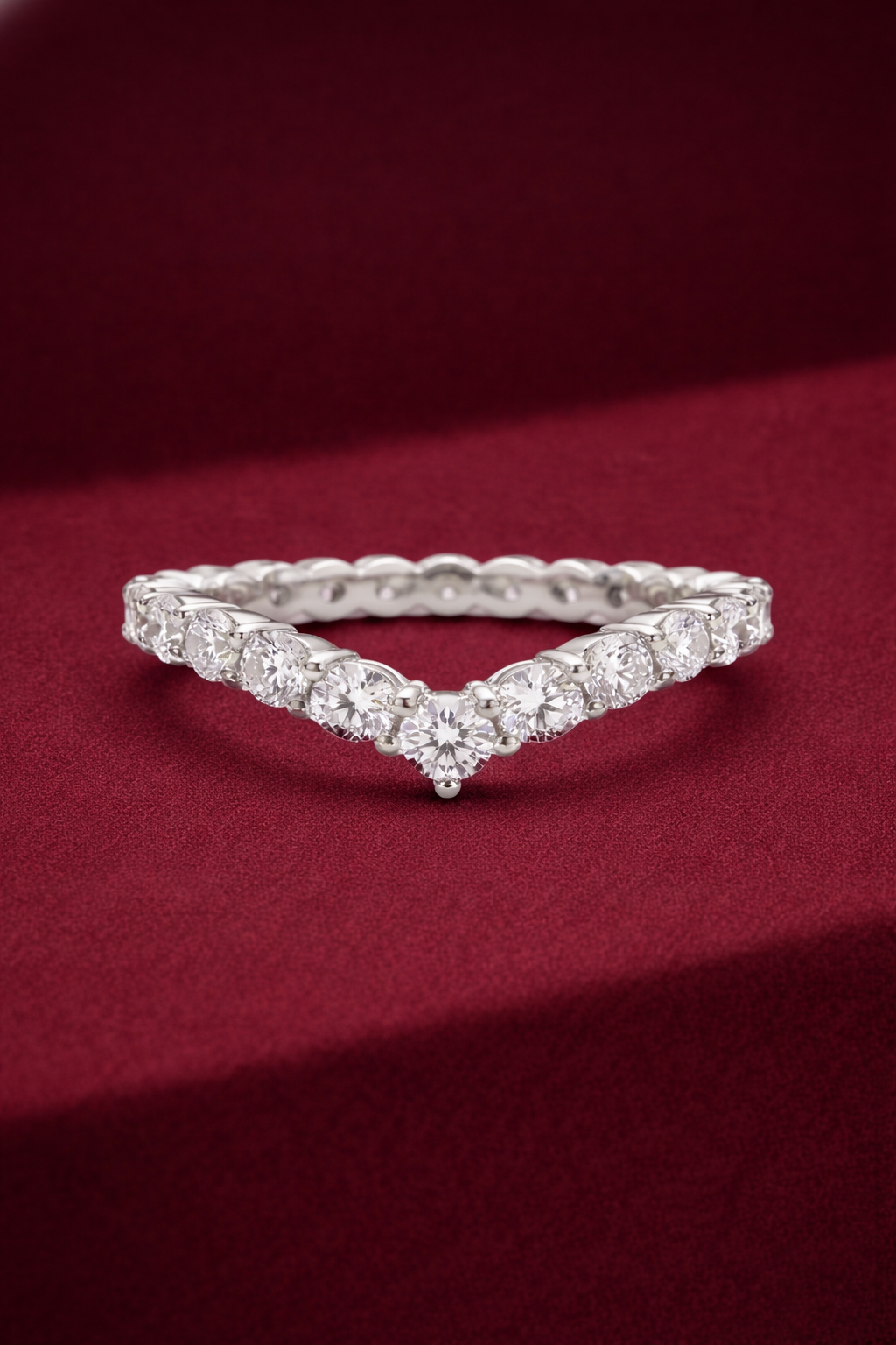 V Shaped Diamond Stackable Band 1.50 Carat, Round Diamond Chevron Band, V Wedding Band, Curved Diamond Band, Gold Stackable Ring