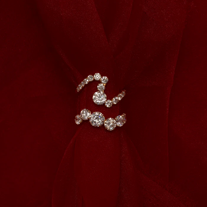 Round Diamond Wave Band | Lab Grown Diamond | 14K Yellow Gold Unique Curved Setting