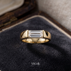 Baguette Diamond Signet Ring, Single Baguette Lab Grown Diamond Ring, Minimal Gold Signet Ring, Modern Statement Ring, Unisex Diamond Ring