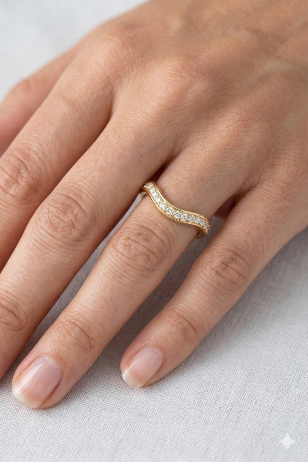 Curved Pave Diamond Band, Round Diamond Stackable Band, Curved Wedding Band, Diamond Pave Ring, Stackable Gold Diamond Band