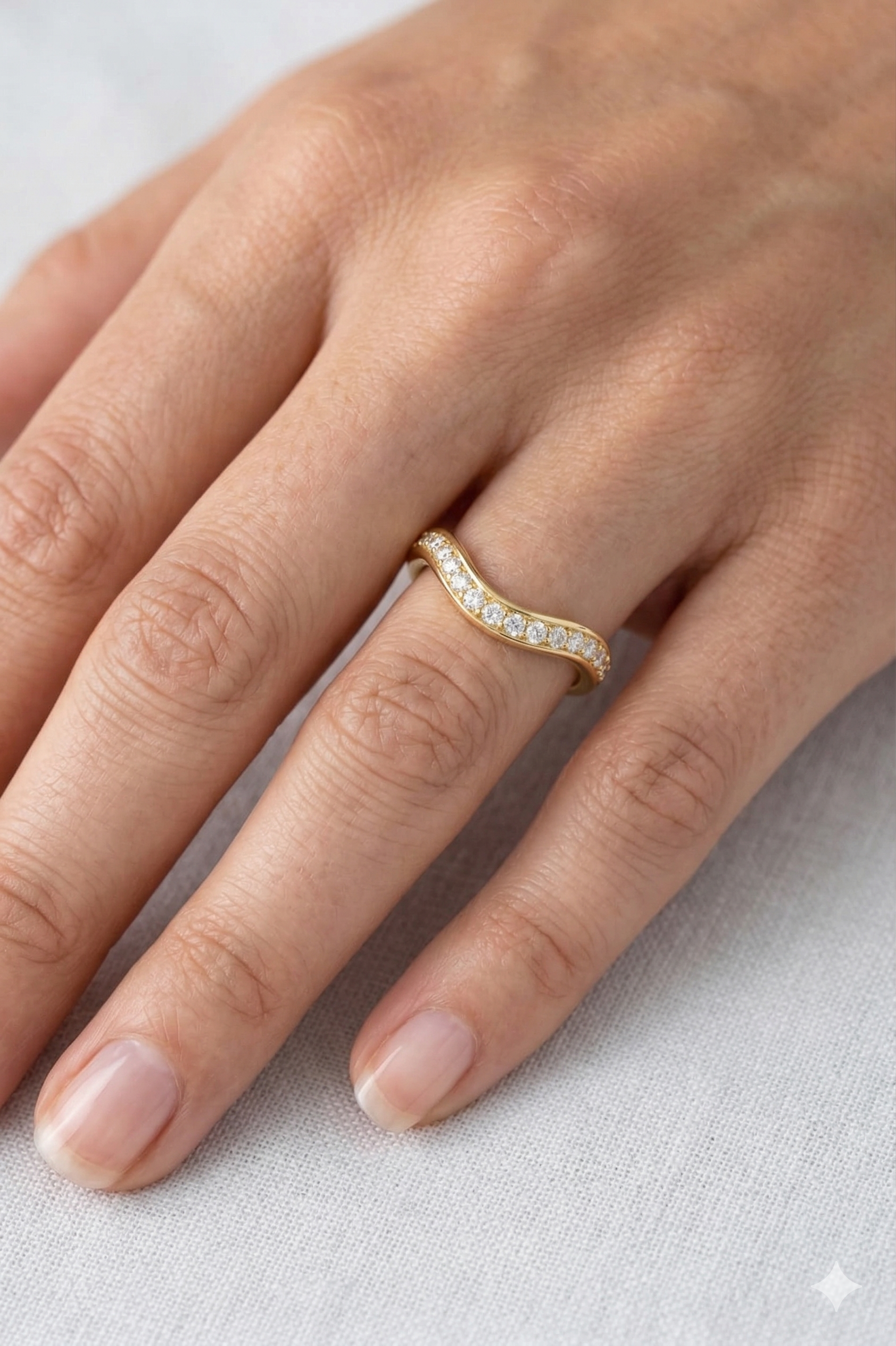 Curved Pave Diamond Band, Round Diamond Stackable Band, Curved Wedding Band, Diamond Pave Ring, Stackable Gold Diamond Band