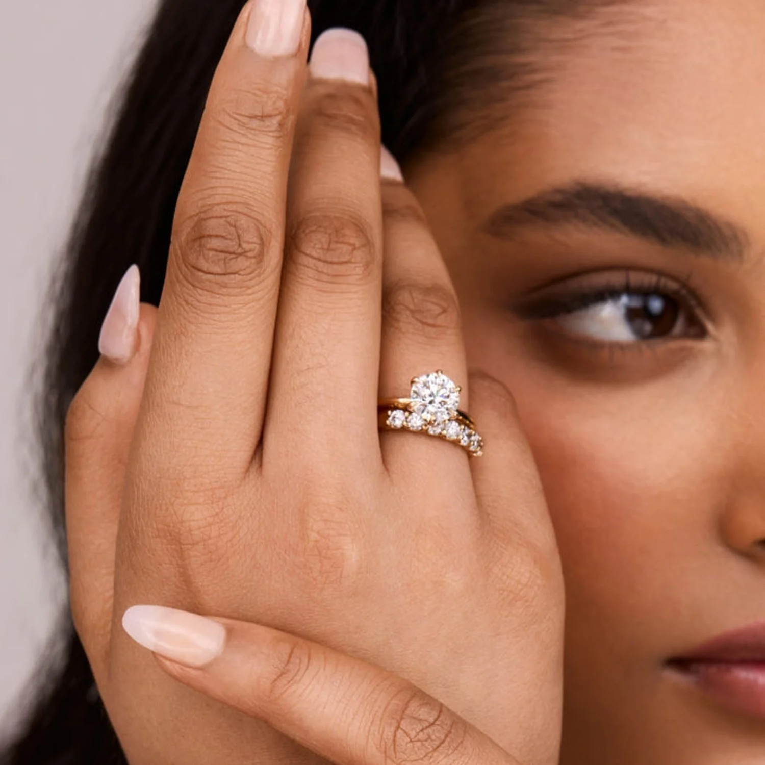 Elegant Round Lab Grown Diamond Engagement Solitaire Ring in Solid 14K Gold