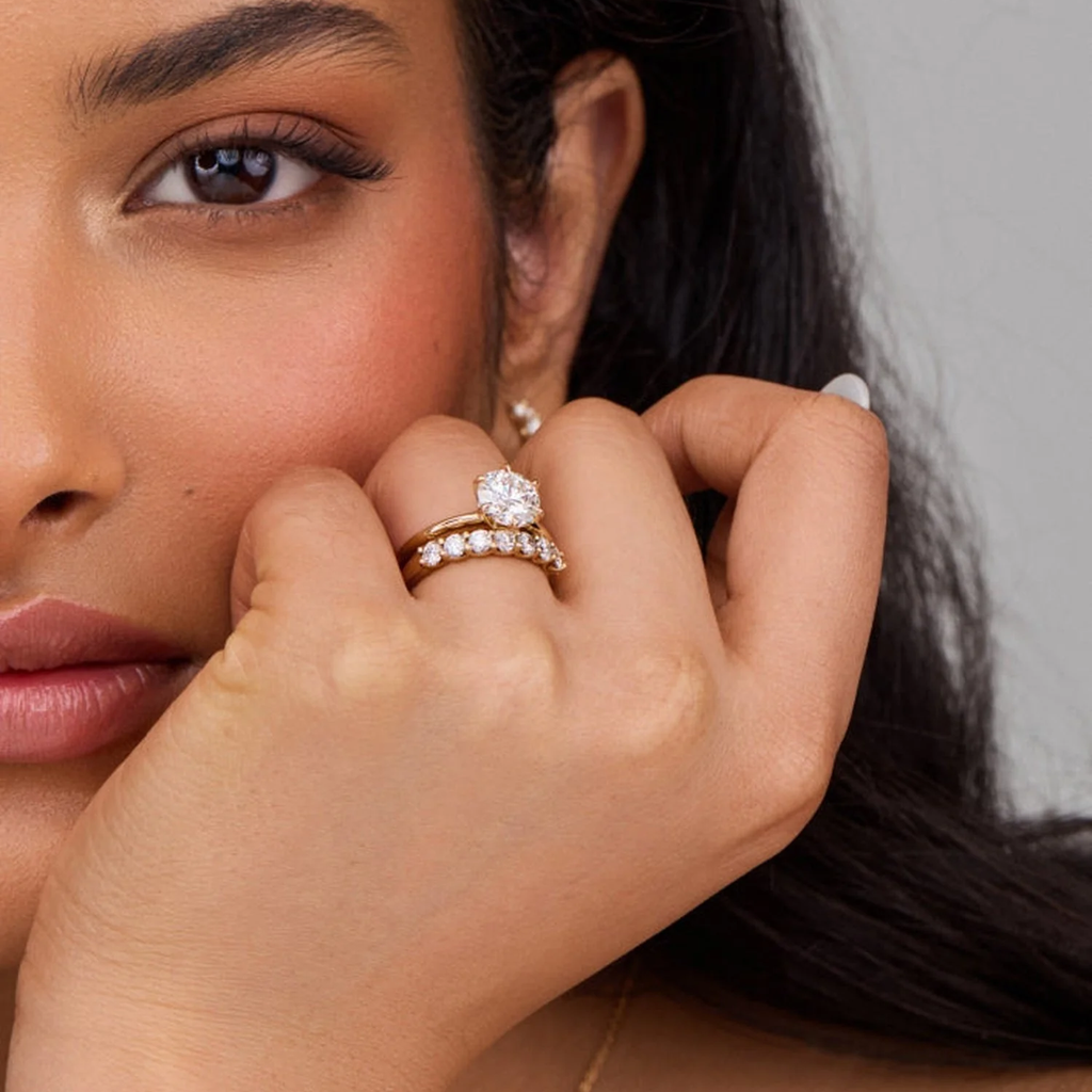 Elegant Round Lab Grown Diamond Engagement Solitaire Ring in Solid 14K Gold