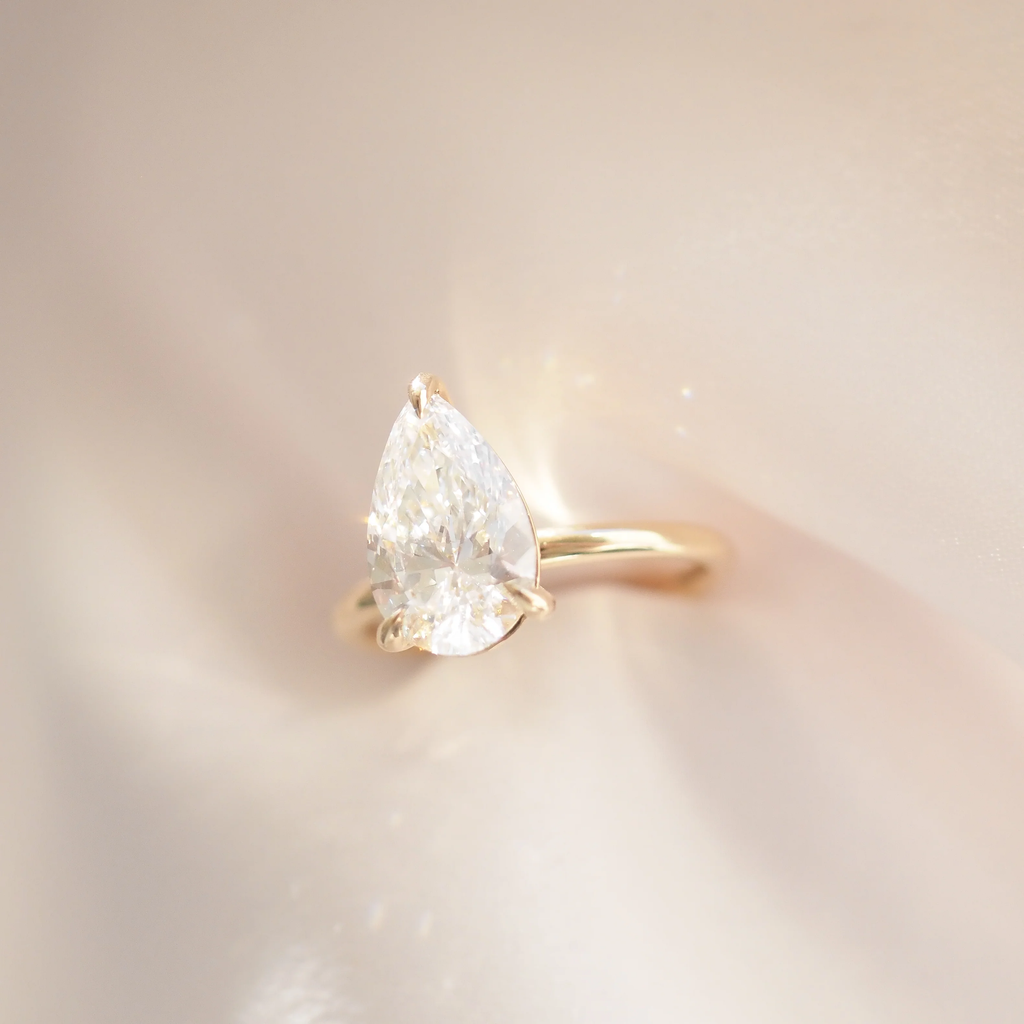 Solitaire Engagement Ring Pear | Lab Grown Diamond | 14K Yellow Gold Modern Bridal Ring