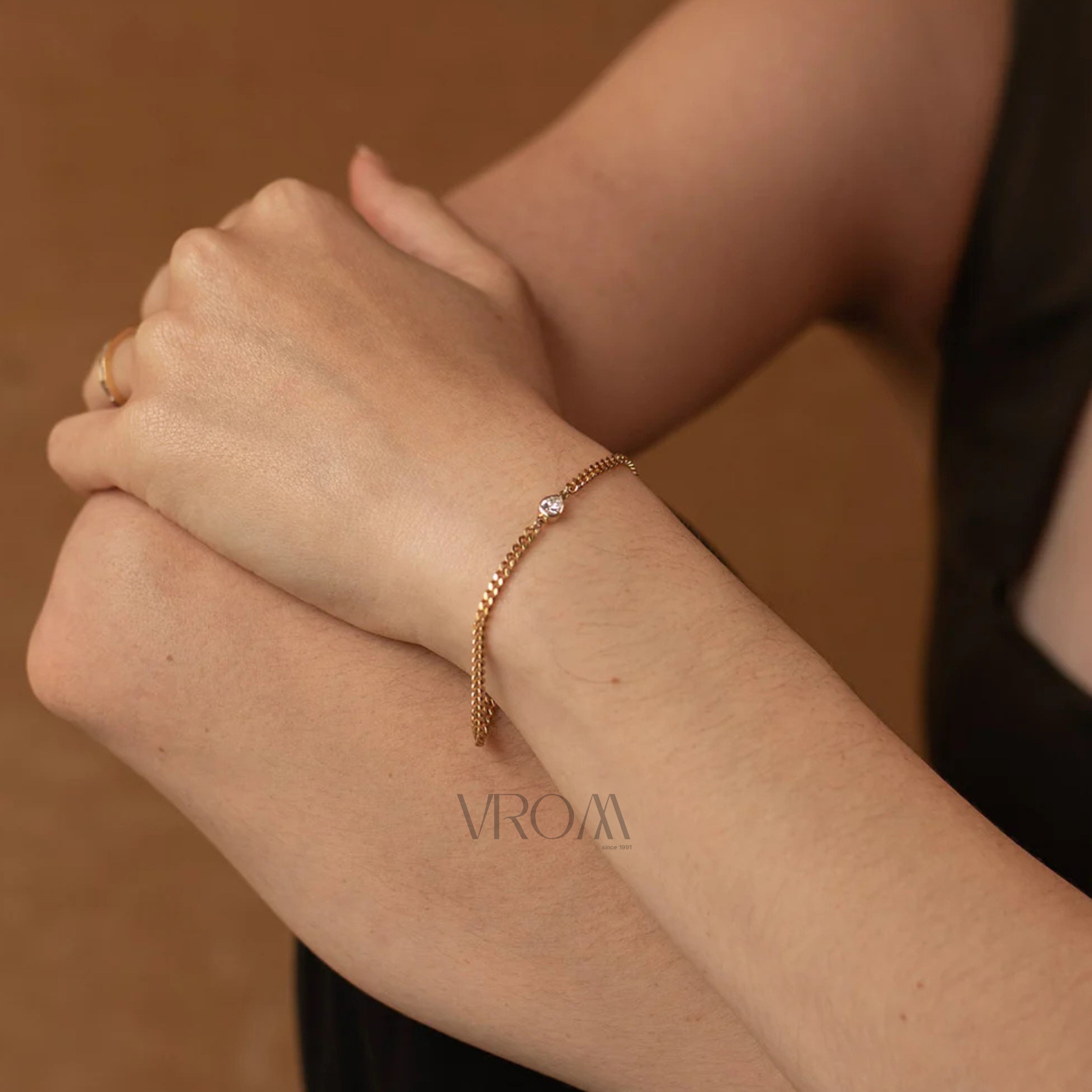 Pear Diamond Bezel Bracelet | Lab Grown Diamond | 14K Yellow Gold Minimalist