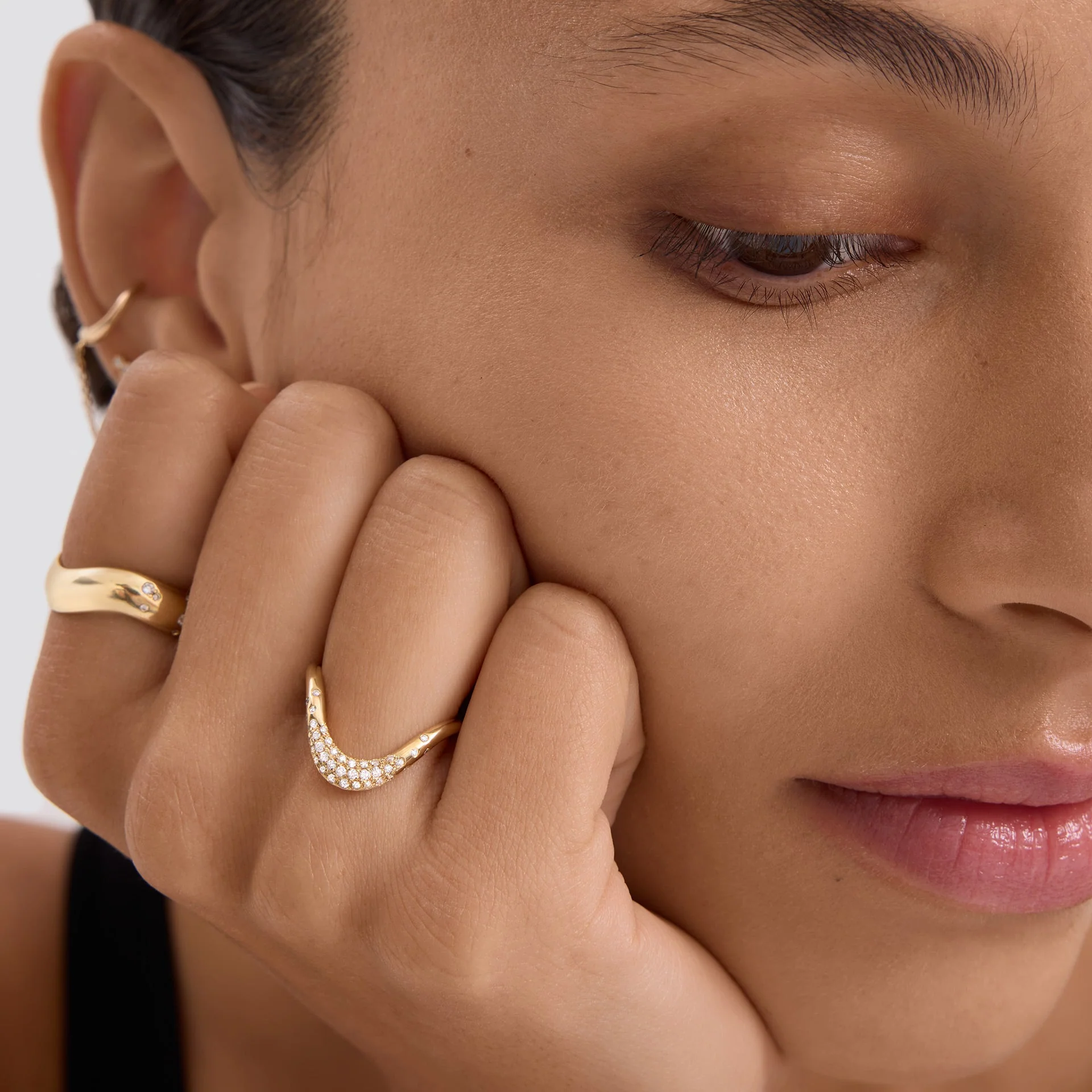 French Wave Diamond Band | Lab Grown | 14K Gold Wedding Ring