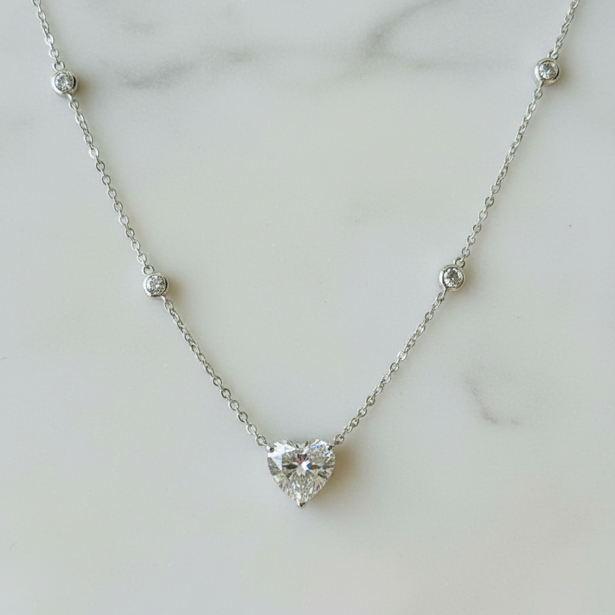 Heart Pave Minimalist Necklace with Station Chain | Lab Grown Diamond | 14K Yellow Gold