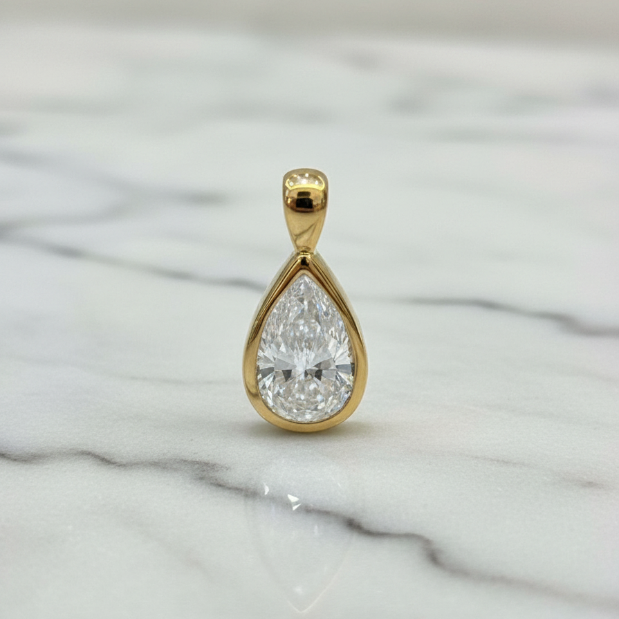 Bezel Pendant Pear Shaped | Lab Grown Diamond | 14K Yellow Gold Solitaire