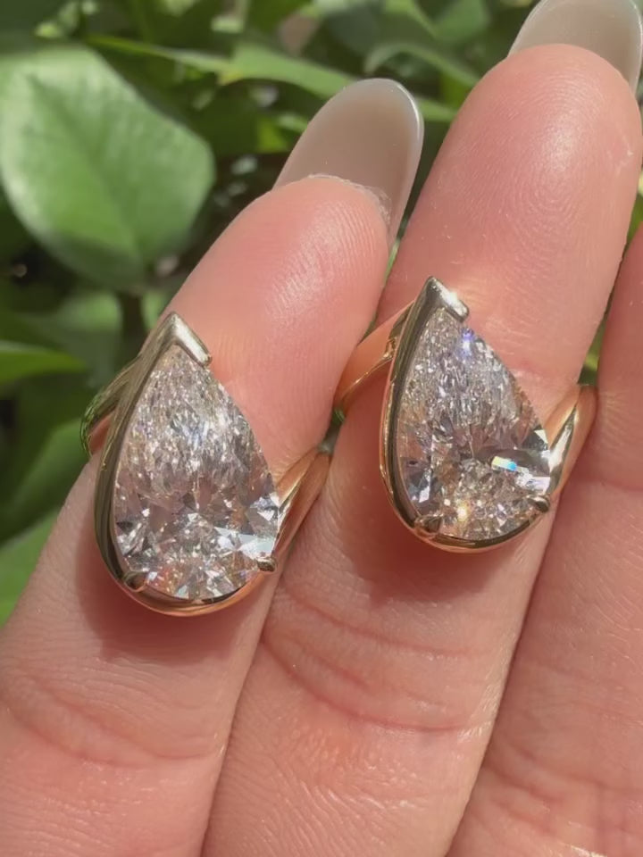 Classic Pear Engagement Ring Unique Bezel Style | Lab Grown Diamond | 14K Yellow Gold