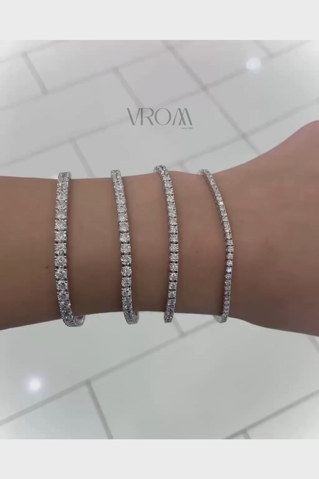 Classic Round Lab Grown Diamond Tennis Bracelet in Solid 14K Gold