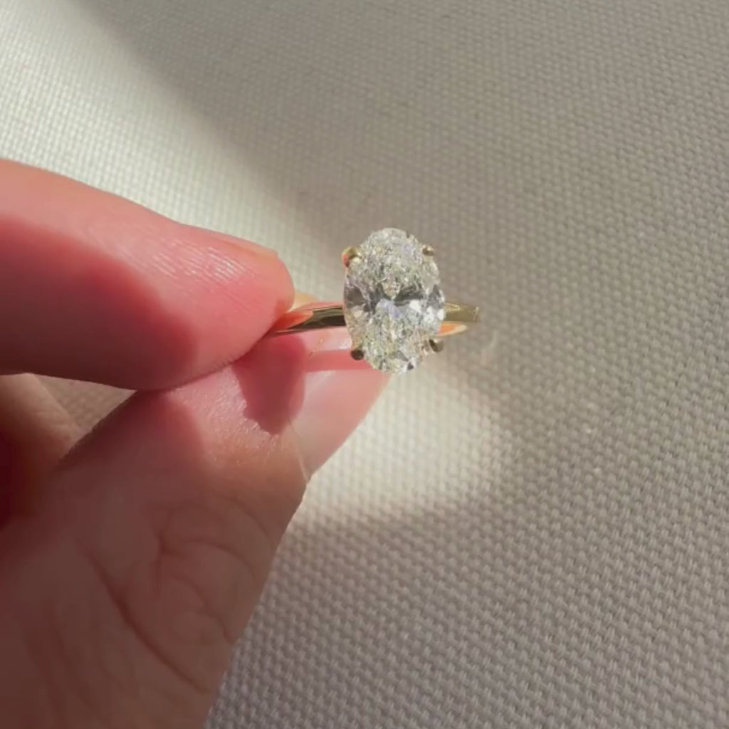 Classic Oval Engagement Ring | Lab Grown Diamond | 14K Yellow Gold Solitaire Setting