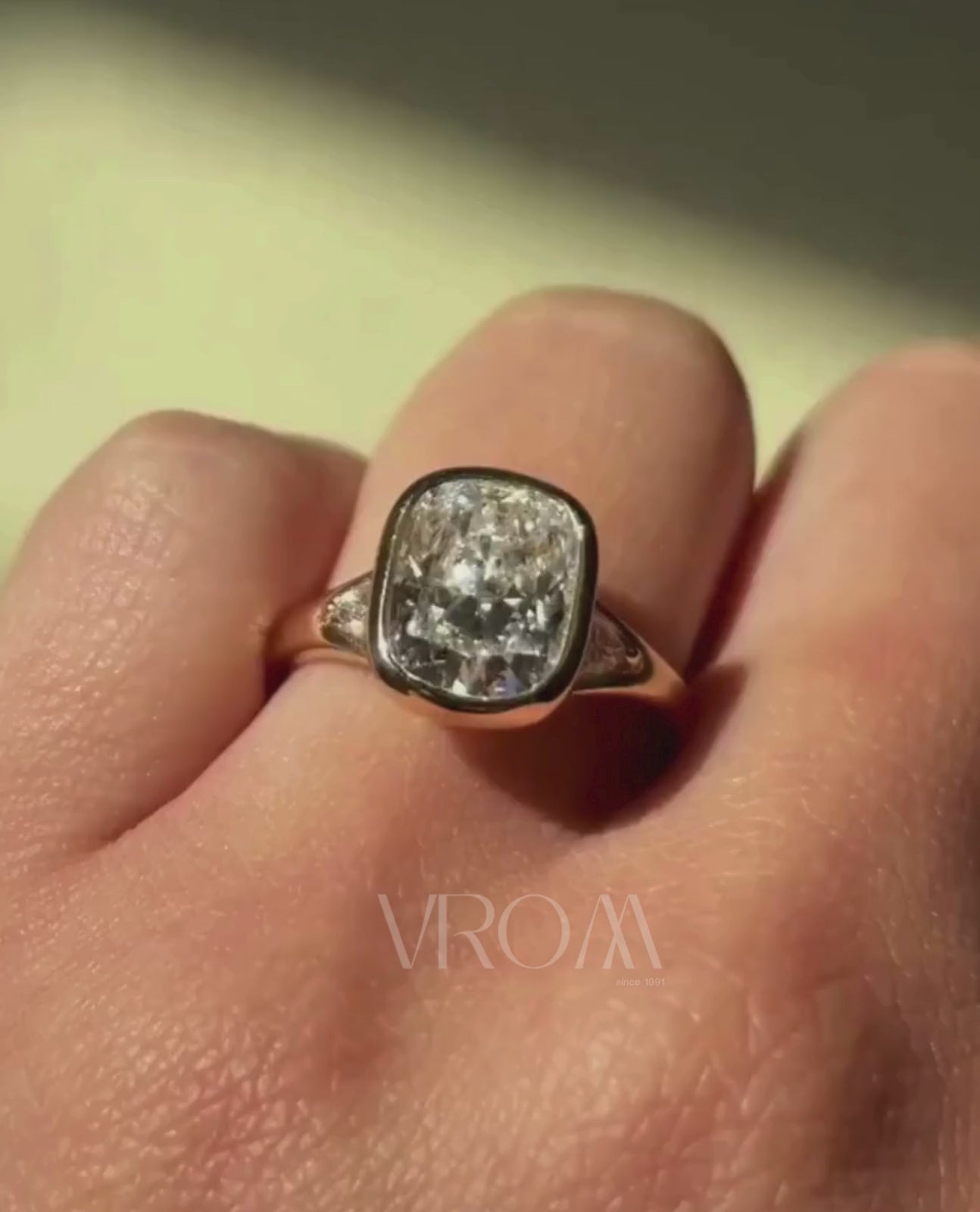 Modern Cushion Bezel Setting Engagement Ring with Triangle Accent | Lab Grown Diamond | 14K Yellow Gold