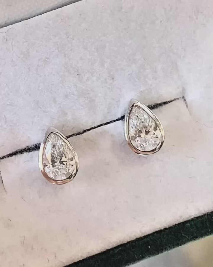 Bezel Stud Earrings Pear Shaped | Lab Grown Diamond | 14K Yellow Gold